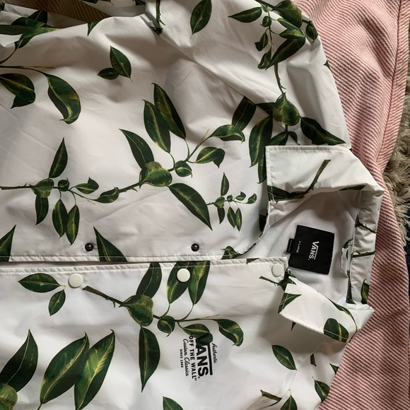 Men’s windbreaker/shell vans - Picture 2 of 3